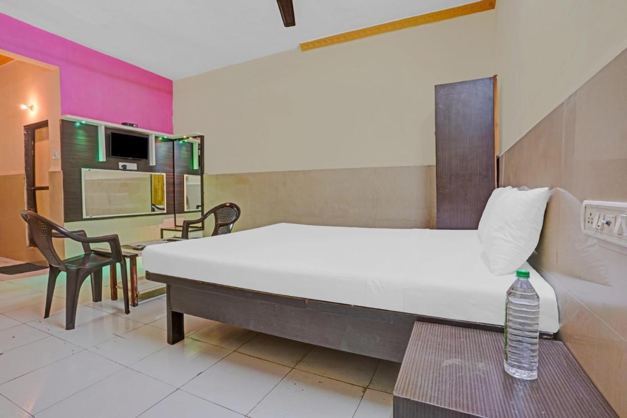 SPOT ON 81122 Alfa Lodge Bombay Esterno foto
