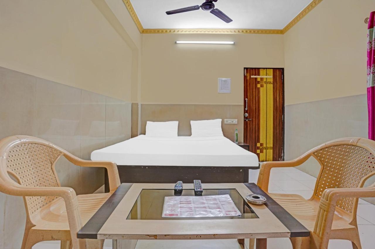 SPOT ON 81122 Alfa Lodge Bombay Esterno foto
